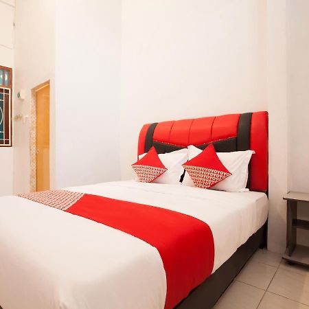 Oyo 1978 Pondok Indah Residence 메단 외부 사진