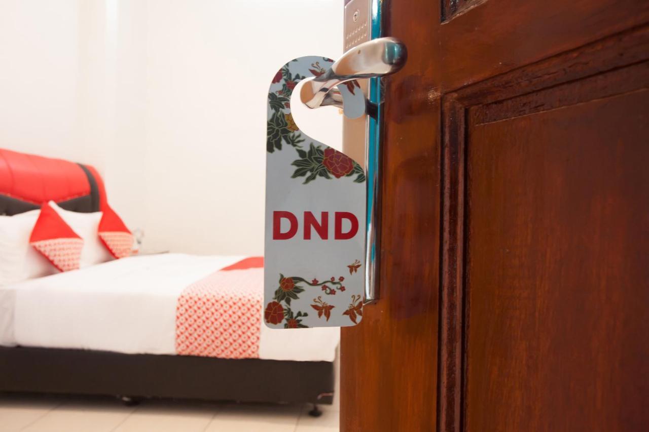 Oyo 1978 Pondok Indah Residence 메단 외부 사진